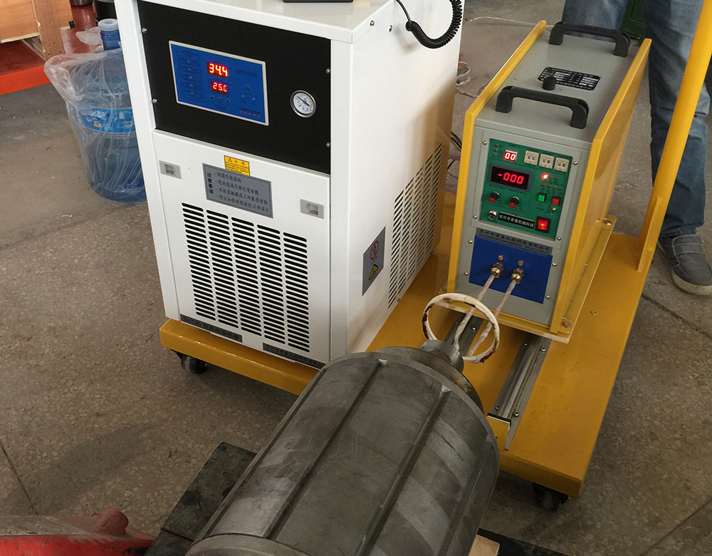 电机轴端挡圈拆卸加热机应用现场